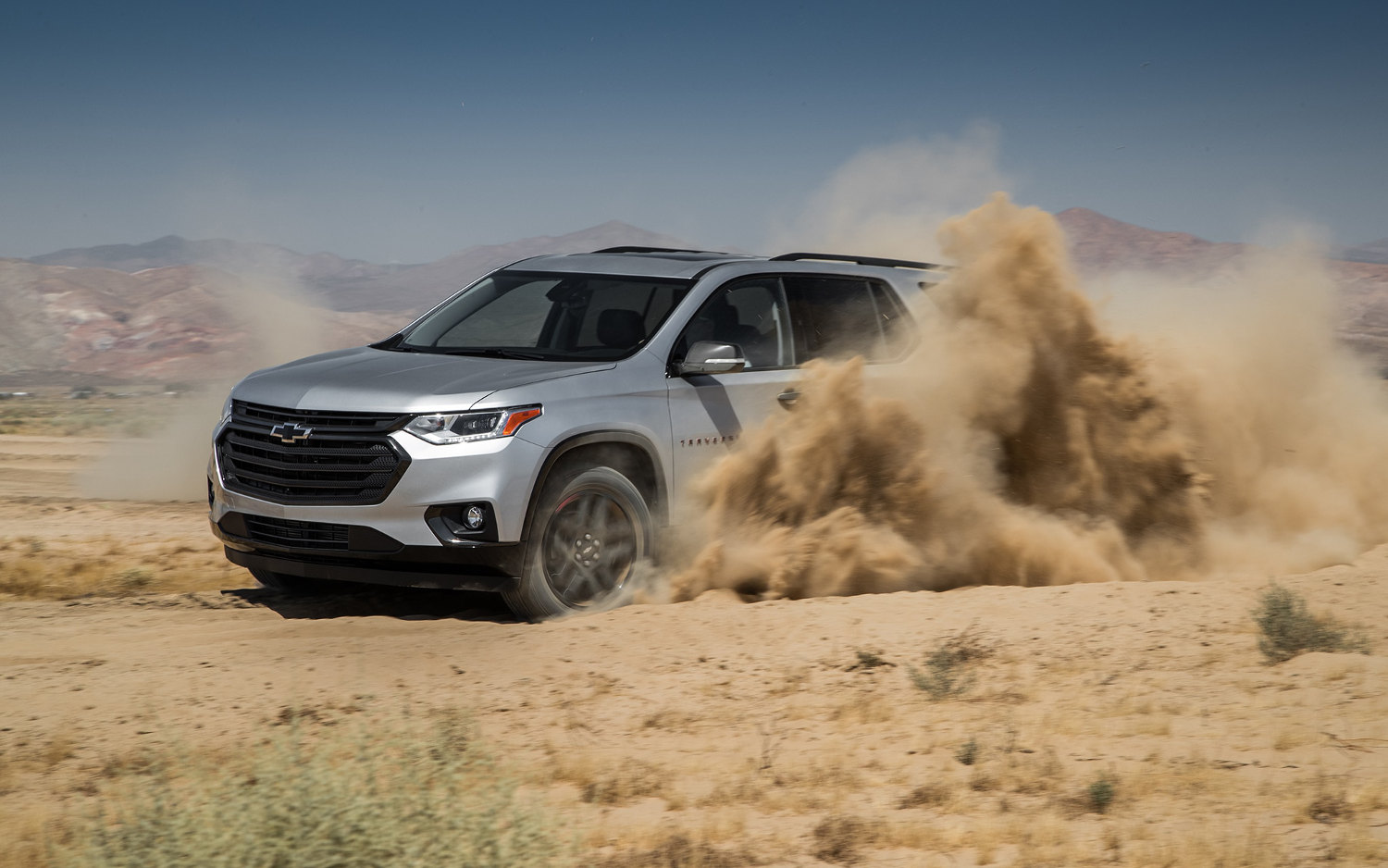 Comparison - Toyota 4Runner TRD OFF-Road 2018 - vs - Chevrolet Traverse ...